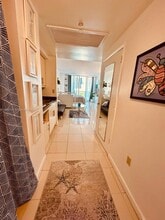 2889 McFarlane Rd in Miami, FL - Building Photo - Building Photo