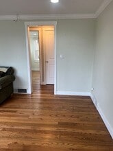 558 Windsor Pl NE in Renton, WA - Building Photo - Building Photo