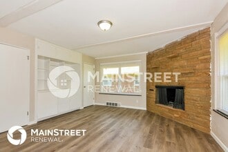 1120 Spring Valley Dr in Florissant, MO - Building Photo - Building Photo