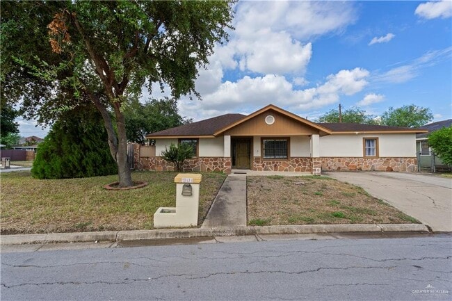 property at 13 H S St