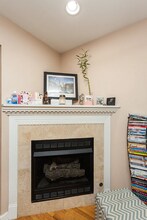 1142 W Morse Ave, Unit #G in Chicago, IL - Foto de edificio - Building Photo