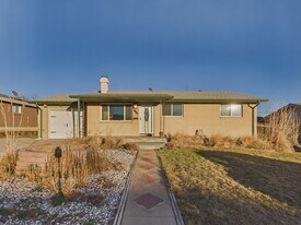 8482 Rutgers St in Westminster, CO - Building Photo
