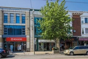 2064-2064 Queen St E in Toronto, ON - Building Photo