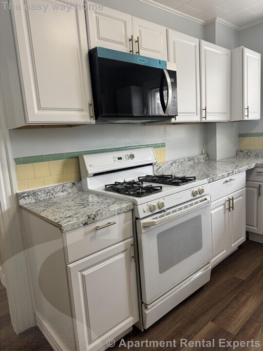 225 Riverside Ave in Medford, MA - Building Photo