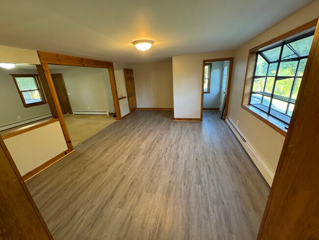 619 Lebanon Hill Rd in Southbridge, MA - Building Photo - Building Photo