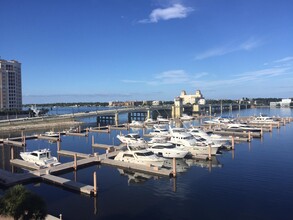 400 N Flagler Dr in West Palm Beach, FL - Foto de edificio - Building Photo