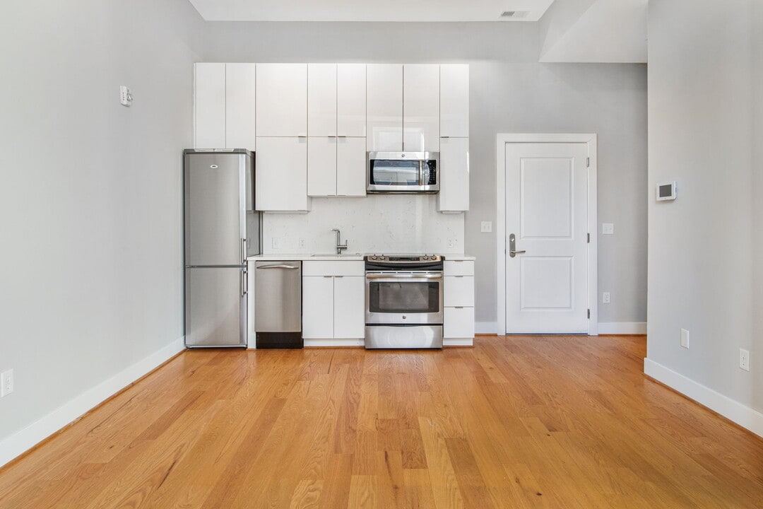 1211 G St SE in Washington, DC - Building Photo