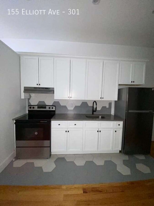 155 Elliott Ave in Yonkers, NY - Building Photo - Building Photo