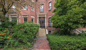 387 Marlborough St, Unit 3 in Boston, MA - Building Photo