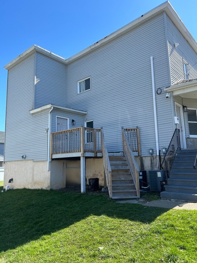 1202 W Elm St, Unit 1E in Scranton, PA - Building Photo - Building Photo