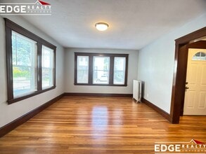 17 Laurel St, Unit 1 in Watertown, MA - Building Photo - Building Photo