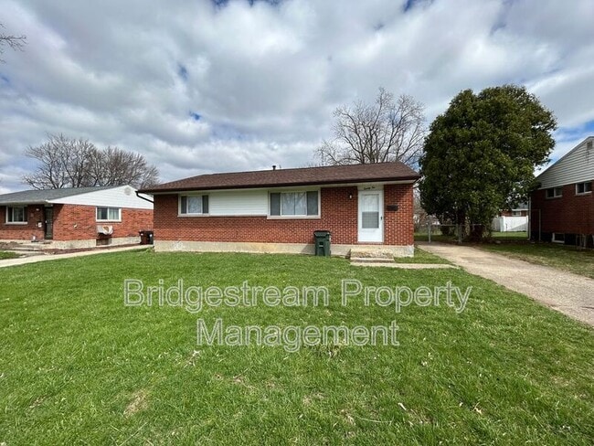 22 Whispering Dr in Trotwood, OH - Building Photo - Building Photo