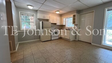 5020 Reidsville Rd in Walkertown, NC - Building Photo - Building Photo