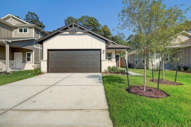 24721 Cherry Log Ln in Porter, TX - Building Photo - Building Photo