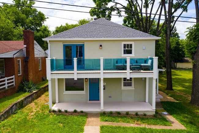 property at 610 Montrose Avenue Apt B
