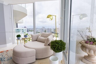 18671 Collins Ave, Unit PH2 in Sunny Isles Beach, FL - Foto de edificio - Building Photo