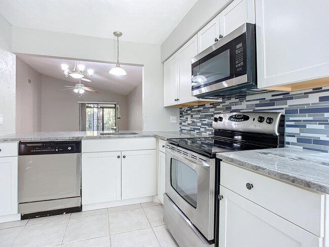 4528 Nettle Creek Ct in Port Orange, FL - Foto de edificio - Building Photo