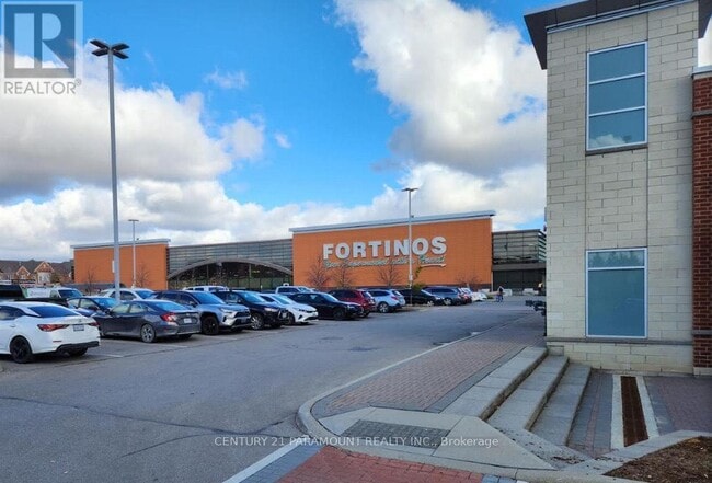 509 Dundas St W in Oakville, ON - Building Photo - Building Photo