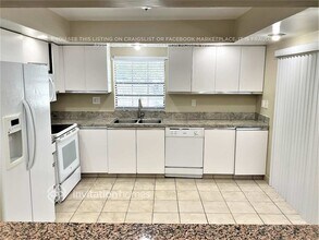 2703 SW 5th St in Delray Beach, FL - Foto de edificio - Building Photo