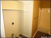 306 Barnes St photo'