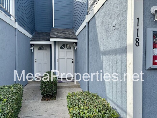 118 N Glendora Ave in Covina, CA - Building Photo - Building Photo