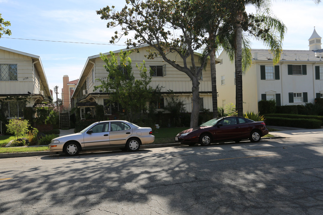 1130 N Louise St in Glendale, CA - Building Photo