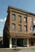 424 Fallowfield Ave in Charleroi, PA - Building Photo