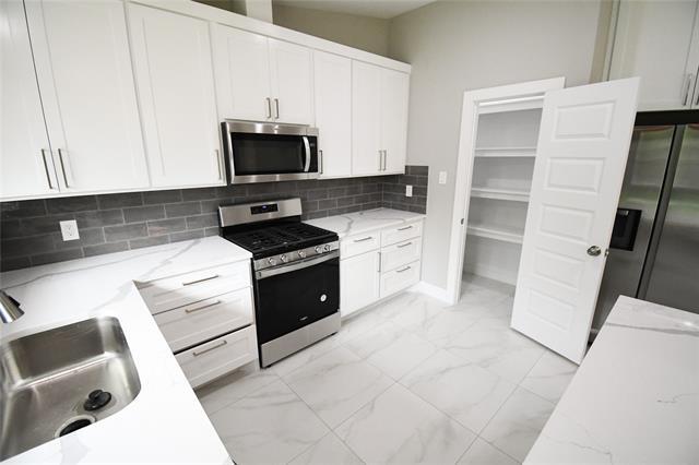1114 W Northgate Dr in Irving, TX - Building Photo - Building Photo