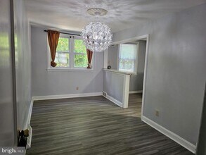 1521 West End Dr in Philadelphia, PA - Building Photo - Building Photo