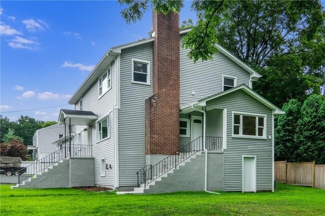 80 Greenville Rd in Katonah, NY - Building Photo - Building Photo