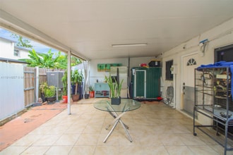 6604 SW 113th Ave in Miami, FL - Building Photo - Building Photo