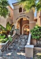 1835 S Barrington Ave, Unit 103 in Los Angeles, CA - Building Photo