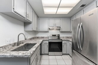 5413 Allen Ct in Rocklin, CA - Foto de edificio - Building Photo