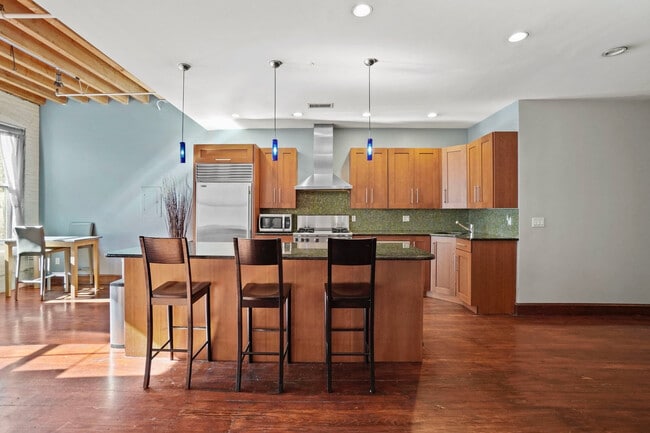 96 South St, Unit 3 in Boston, MA - Foto de edificio - Building Photo