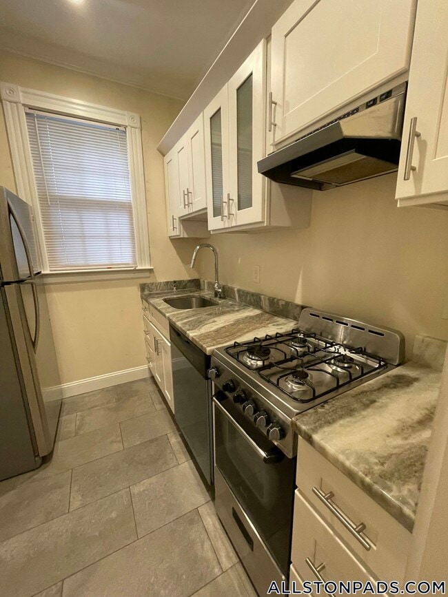 15 Glenville Ave