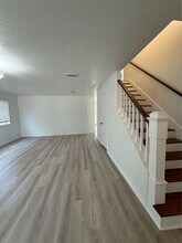 17011 Macleish Dr in Houston, TX - Foto de edificio - Building Photo