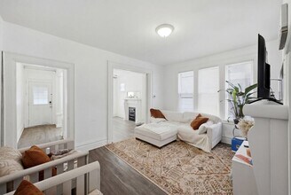 2209-2211-2211 Summit St in Columbus, OH - Building Photo - Building Photo