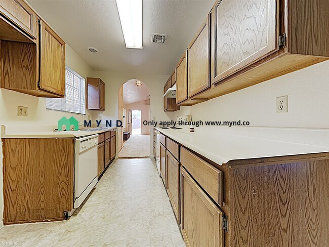 1915 S 39th St-Unit -Unit 29 in Mesa, AZ - Building Photo - Building Photo