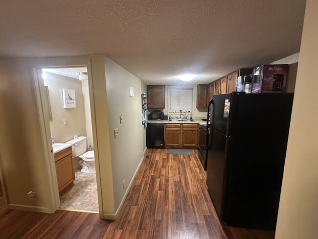 5816 NY-5, Unit Apt B