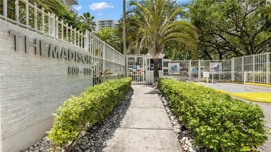 850 N Miami Ave in Miami, FL - Building Photo - Building Photo