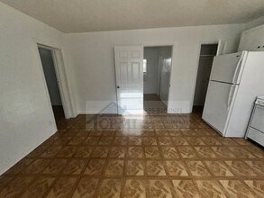 5814 Taylor St in Hollywood, FL - Building Photo - Interior Photo