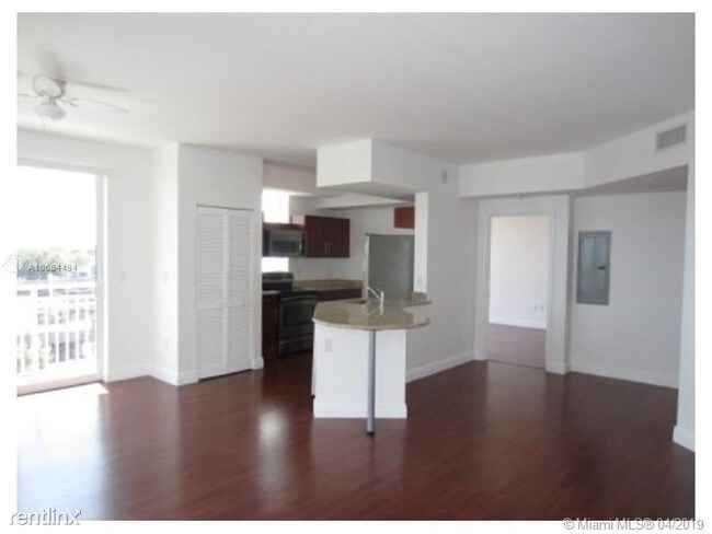 7275 SW 90th Way-Unit -# 302 in Miami, FL - Foto de edificio - Building Photo