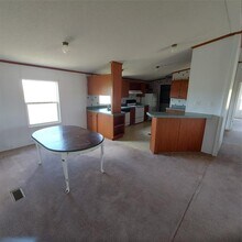55 Regina Dr in Taylor, TX - Building Photo - Building Photo