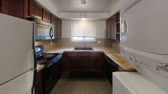 1546 Jones Dr in Ann Arbor, MI - Building Photo - Building Photo