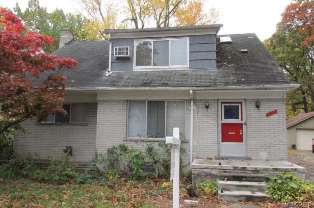 property at 445 W Breckenridge St