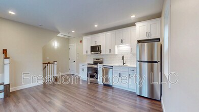 130 Center St in Southington, CT - Building Photo - Building Photo