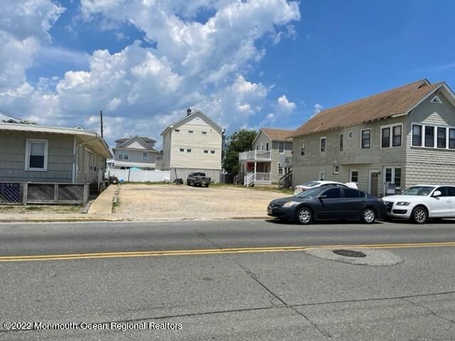 216 Hamilton Ave in Seaside Heights, NJ - Building Photo - Building Photo