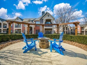 Carrington Park in Plano, TX - Foto de edificio - Building Photo
