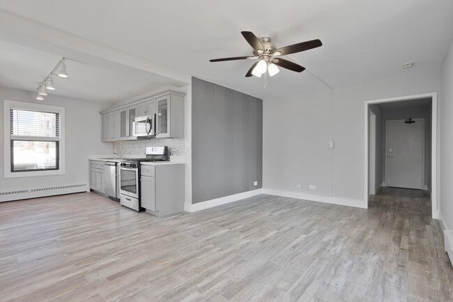 5858 N Sheridan Rd in Chicago, IL - Building Photo - Building Photo