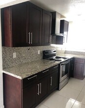 516 S 11th St in Las Vegas, NV - Foto de edificio - Building Photo